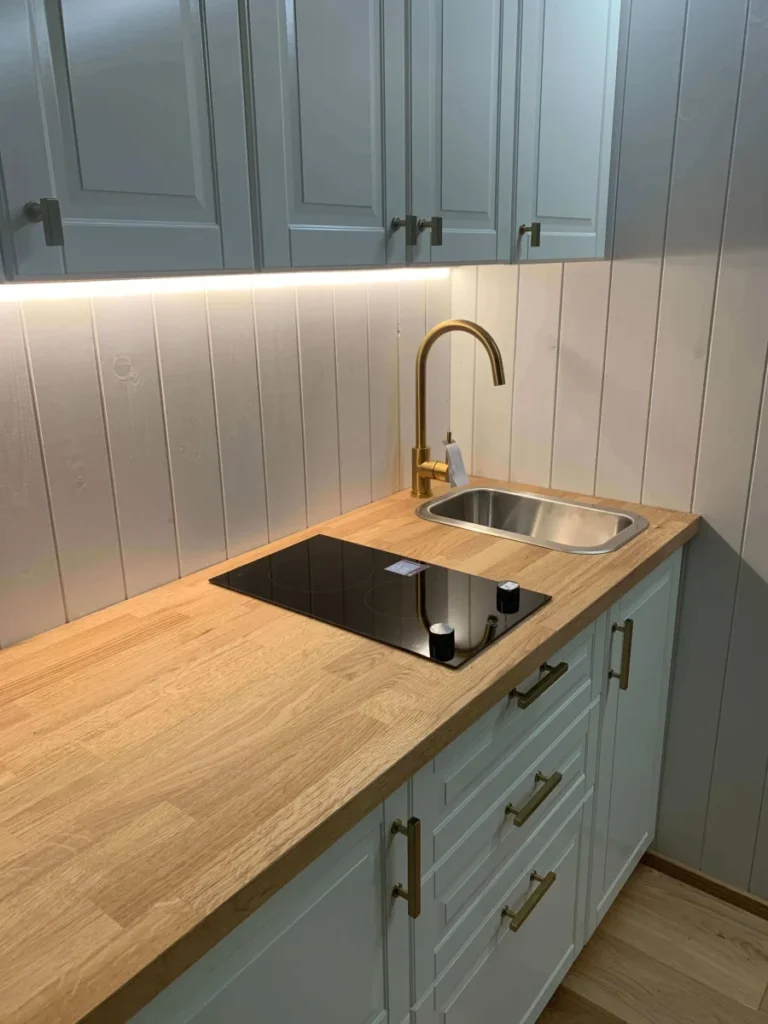 Popuphut-Kitchen